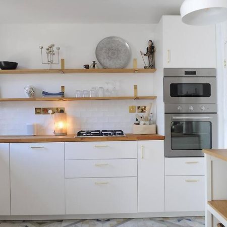 Light Filled Mid- Century 3 Bed Cottage In Dulwich Londra Exterior foto