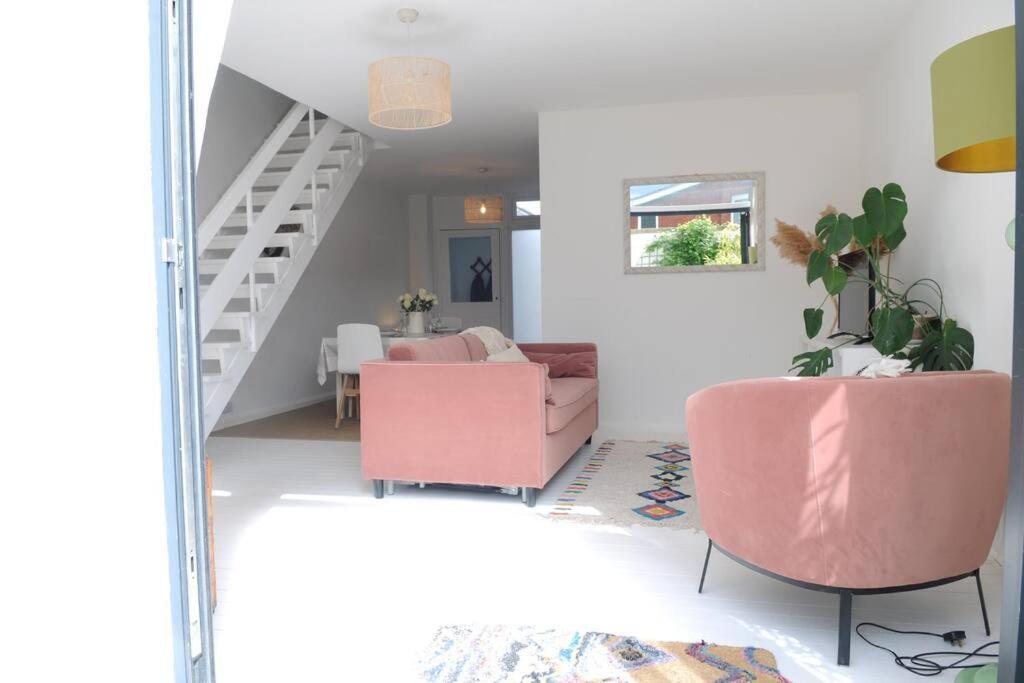 Light Filled Mid- Century 3 Bed Cottage In Dulwich Londra Exterior foto